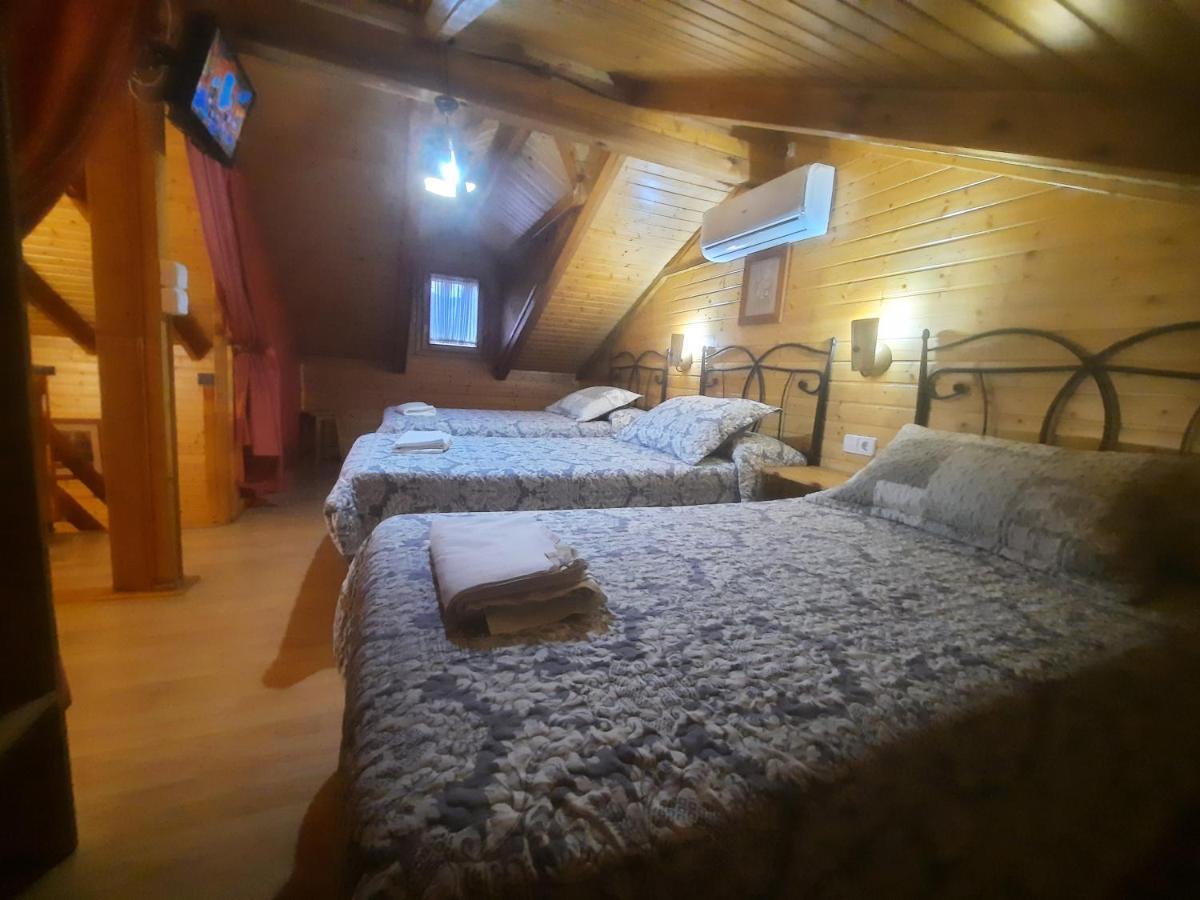 Cabanas De Madera El Rinconcillo Аройо Фрио Екстериор снимка